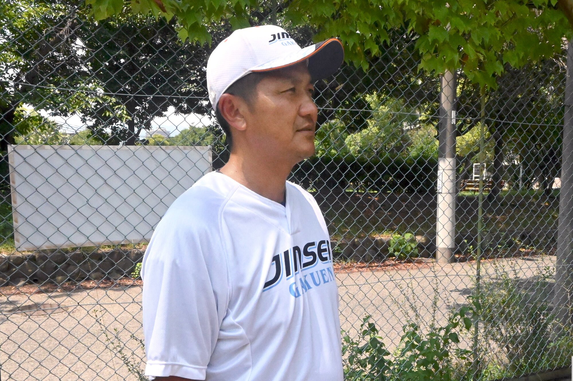 尽誠学園の西村太監督=2025年8月15日午後0時34分、兵庫県西宮市、木野村隆宏撮影
