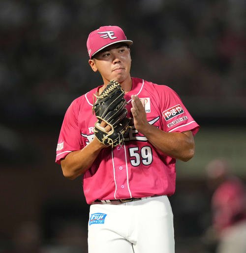 楽天対日本ハム　8回を投げ終えた泰(撮影･井上学)