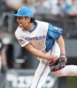 日本ハム対ロッテ　日本ハム先発の伊藤(撮影･黒川智章)