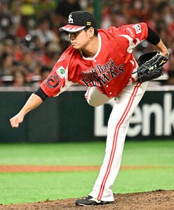 ソフトバンク対オリックス　ソフトバンク4番手投手の伊藤(撮影･林敢治)