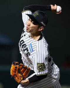 ウエスタン阪神対広島　6回に登板した阪神石井(撮影･藤尾明華)