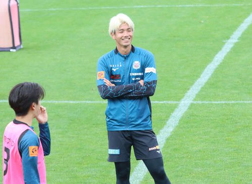 仙台戦に向けた練習に参加する札幌中村(撮影･保坂果那)
