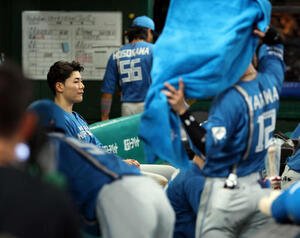 西武対日本ハム　4－5の逆転負けにぼう然とする清宮幸ら日本ハムベンチ(撮影･浅見桂子)