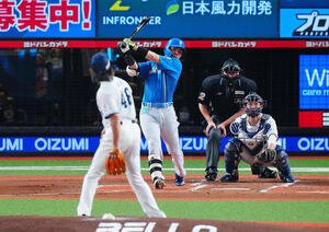 西武対日本ハム　2回表日本ハム無死一塁、先制2点本塁打を放つ清宮。投手今井(撮影･垰建太)