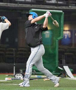西武対日本ハム　アップをする日本ハム松本剛(撮影･井上学)