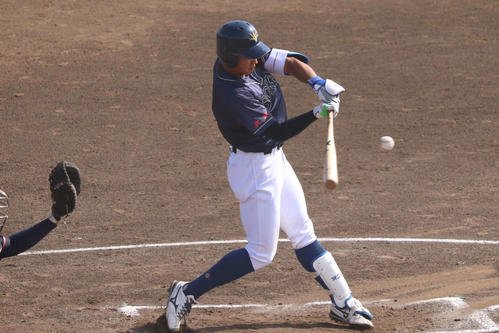 今季初スタメン復帰も4打数無安打で終わった創価大の立石(撮影･保坂淑子)