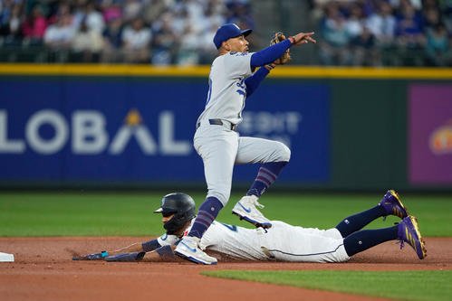 初回、二盗を決めたマリナーズのフリオ･ロドリゲス(AP)