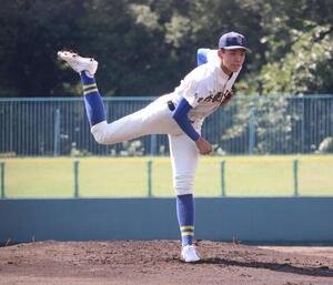 奈良大付対天理　奈良大付先発の新城(撮影･林亮佑)