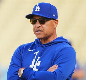 ロバーツ監督(2025年9月18日撮影･菅敏)