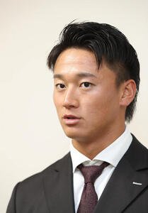 戦力外通告を受け心境を語る阪神森木(撮影･白石智彦)