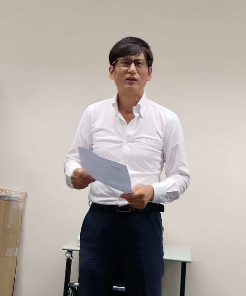 事故検証委員会からの中間報告を受けた対応を説明する日本ボクシングコミッションの安河内剛本部事務局長