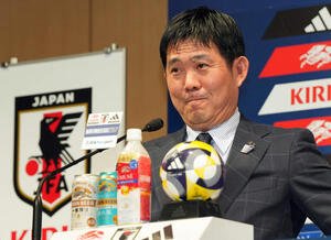 メンバー発表会見で記者の質問に答えるサッカー日本代表森保監督(撮影･たえ見朱実)