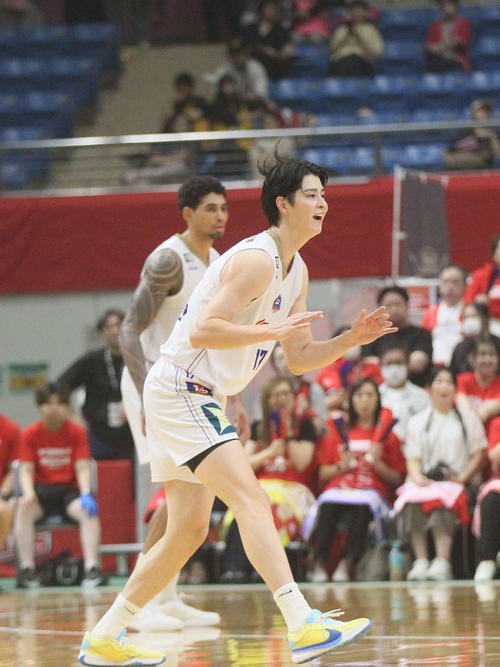 B2青森対B2岩手　パスを待つB2青森浅井(2025年9月撮影)