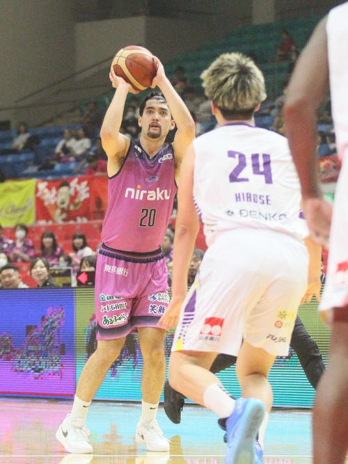 B2福島対B2山形　シュートを狙うB2福島･ワイリー光希スカイ(2025年9月撮影)