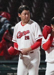 広島対ヤクルト　敗れた新井監督(撮影･加藤孝規)