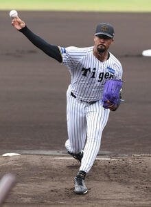 阪神対オリックス練習試合　阪神先発のデュプランティエ(撮影･上田博志)