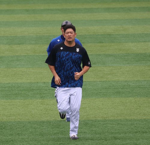横浜スタジアムの1軍練習に参加したDeNA筒香(撮影･小早川宗一郎)