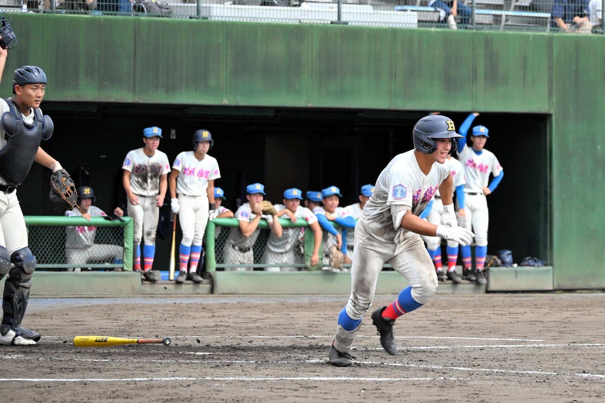 五回表、タイムリーヒットを打つ花咲徳栄の奥野=2025年10月5日午前11時9分、県営大宮、折井茉瑚撮影