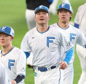 笑顔でアップする日本ハム清宮幸(撮影･黒川智章)