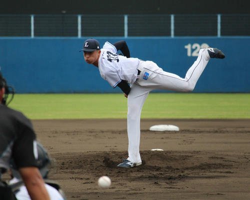 フェニックス･リーグ西武－阪神　阪神打線に7回2失点と好投した西武冨士(撮影･金子真仁)