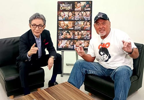 対談を行った古舘伊知郎(左)と武藤敬司