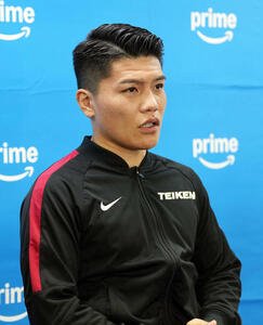 スーパーフライ級10回戦に臨む意気込みを語る坪井智也(撮影･小島史椰)