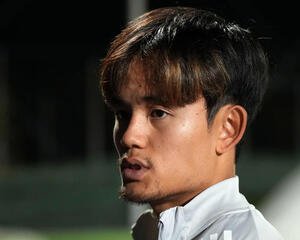 インタビューに答える久保(撮影･たえ見朱実)