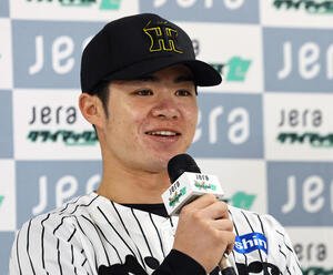 ｢2025 JERAクライマックスシリーズセ｣の開催を前に、記者会見する阪神中野(撮影･藤尾明華)