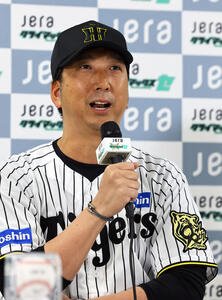 ｢2025 JERAクライマックスシリーズセ｣の開催を前に、記者会見する藤川監督(撮影･藤尾明華)