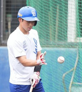 打撃練習をする田中(撮影･森本幸一)