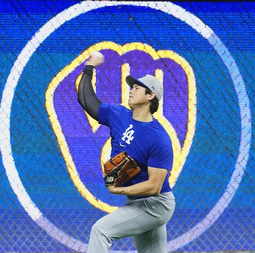 ナ･リーグ優勝決定シリーズ前日練習　調整するドジャース大谷(撮影･菅敏)