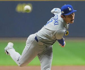 ブルワーズ対ドジャース　9回に登板した佐々木(撮影･菅敏)