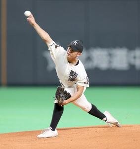 函館大有斗対駒大苫小牧　6回途中まで無失点の好投を見せる駒大苫小牧･村田(撮影･黒川智章)