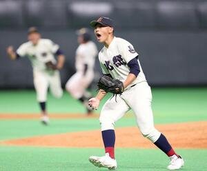北照対北海　北海を破り叫ぶ北照･島田(撮影･黒川智章)