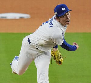 ドジャース対ブルワーズ　9回に登板し、最後を締めくくったドジャース佐々木(撮影･菅敏)