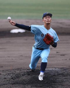 近江対市尼崎　7回1失点の好投を見せた近江･上田(撮影･藤尾明華)