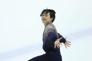 男子フリーで演技する鍵山(撮影･前田充)