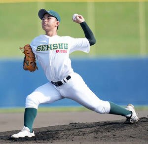 横浜対専大松戸　先発の専大松戸･小林(撮影･小島史椰)