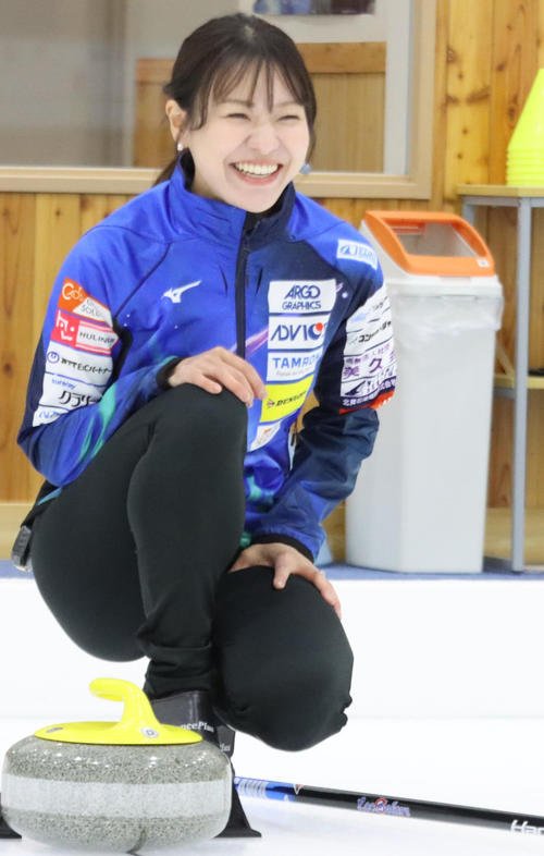 【カーリング】吉田知那美、おちゃめなダンスと笑顔に｢うわお～うぅっ！きゅう～とぉっ｣の反応