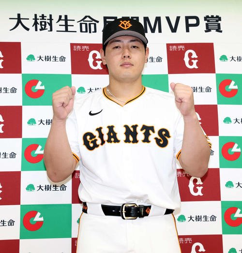 【巨人】岡本和真が9、10月度の月間MVP受賞｢最初と最後に取れてうれしい｣今季2度目