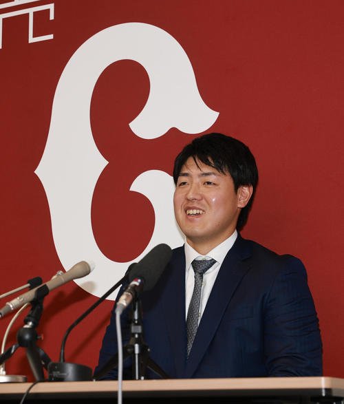 ポスティング申請での大リーグ挑戦を表明した巨人岡本(撮影･野上伸悟)