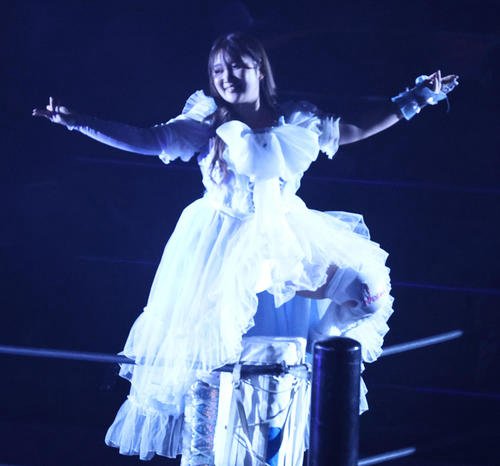 入場する田中きずな(撮影･中島郁夫)