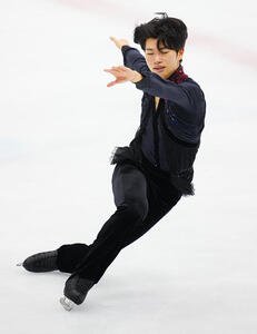 男子フリーの演技をする吉岡(撮影･垰建太)