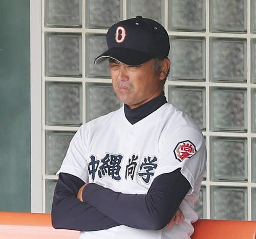 沖縄尚学･比嘉監督(2025年9月29日撮影)