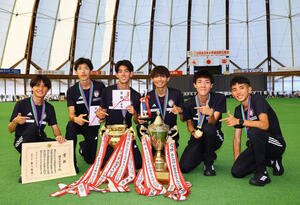 出雲駅伝で連覇を飾った国学院大左から1区青木、2区尾熊、3区野中、4区辻原、5区高山、6区上原(25年10月13日)