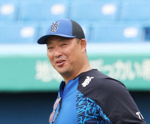 DeNA村田修一コーチ(2025年撮影)