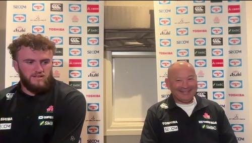 南アフリカ戦を2日後に控え、思いを語る日本代表のエディー･ジョーンズ･ヘッドコーチ(右)とワーナー･ディアンズ主将