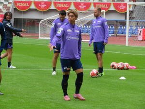 ルヴァン杯決勝に向けて最終調整した広島MF茶島雄介(佐藤成)
