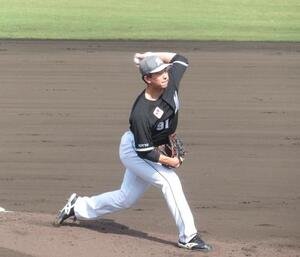 紅白戦で先発登板したロッテ吉川(撮影･星夏穂)