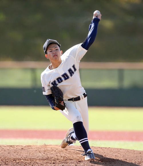 仙台大対東北工大　先発した東北工大･佐藤(撮影･木村有優)